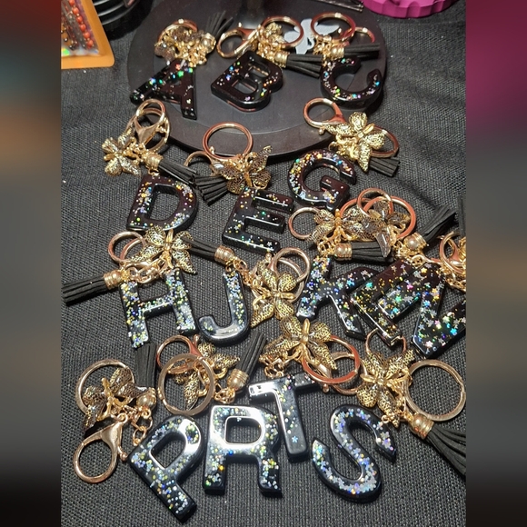 Fashion Jewelry Accessories - Choose 1 Sequins Alphabet Keychain 🦋✨️PRICE FIRM✨️